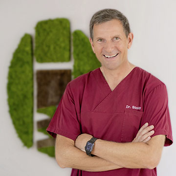 Portr&auml;t von Dr. Jens Stoltz, Fachzahnarzt f&uuml;r Oralchirurgie, Neubrandenburg